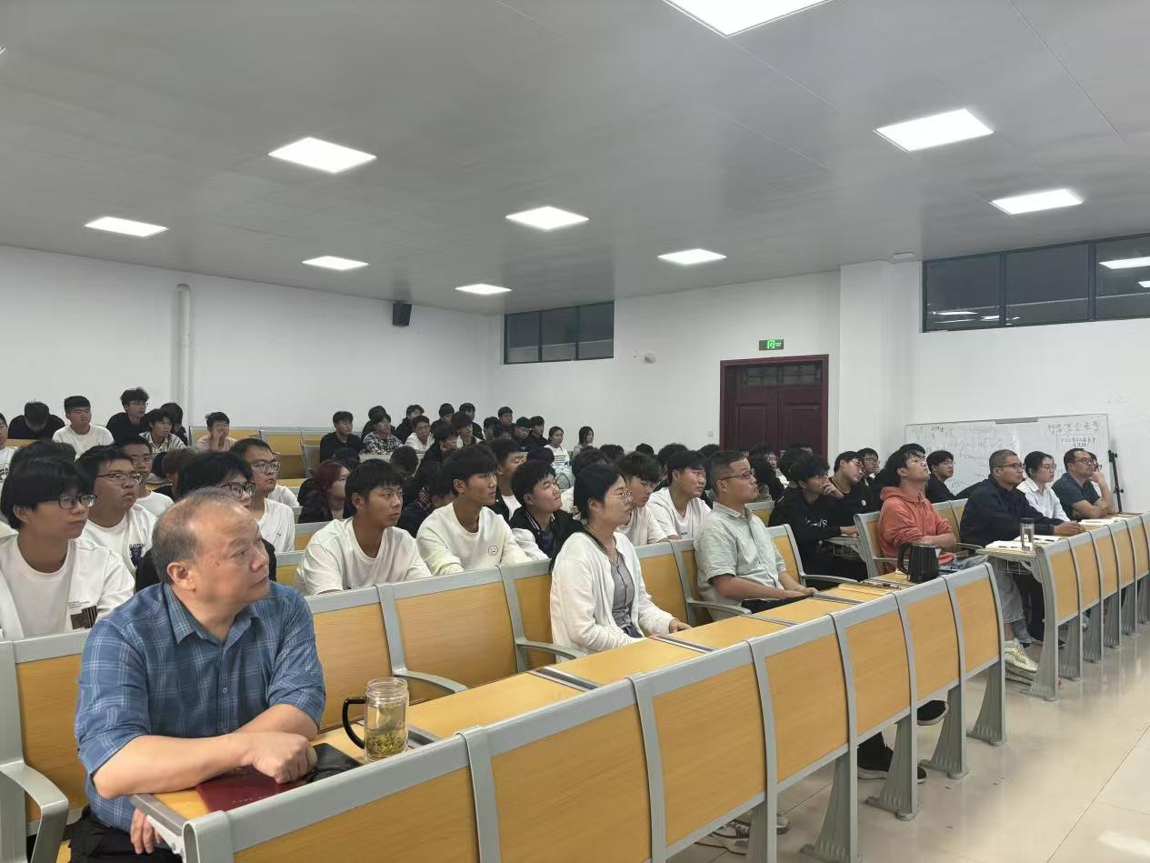 专业介绍2.jpg