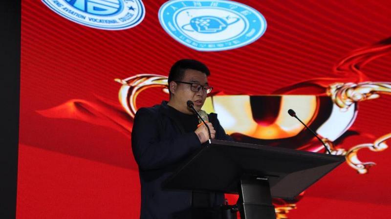 颁奖5.jpg 颁奖5.jpg