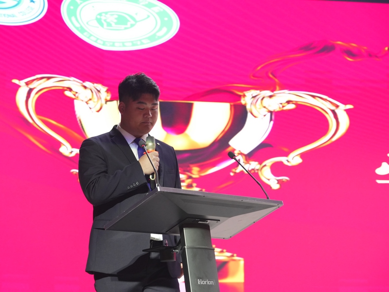 颁奖6.jpg 颁奖6.jpg