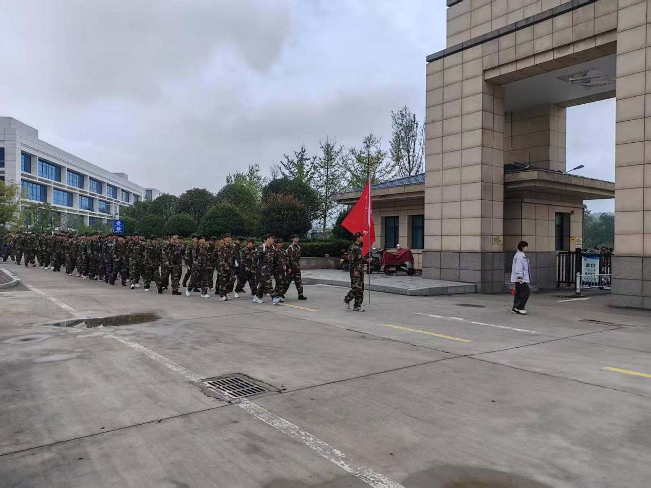 拉练.jpg